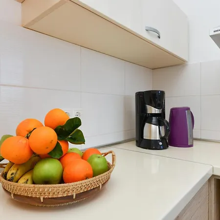 Apartment Fuer Fuenf Personen Im Ersten Stock Vir